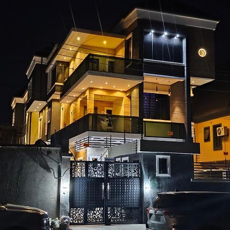 Sapphire Residences By Crystal Magodo Ikeja Bagian luar foto