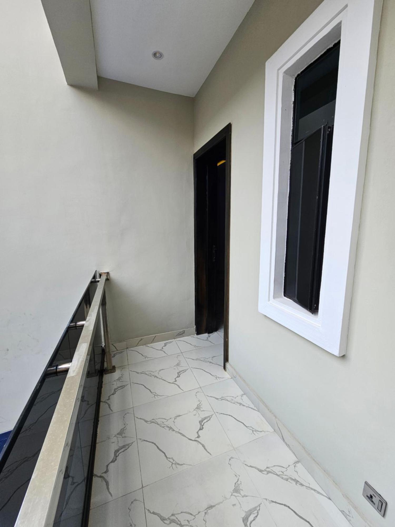Sapphire Residences By Crystal Magodo Ikeja Bagian luar foto
