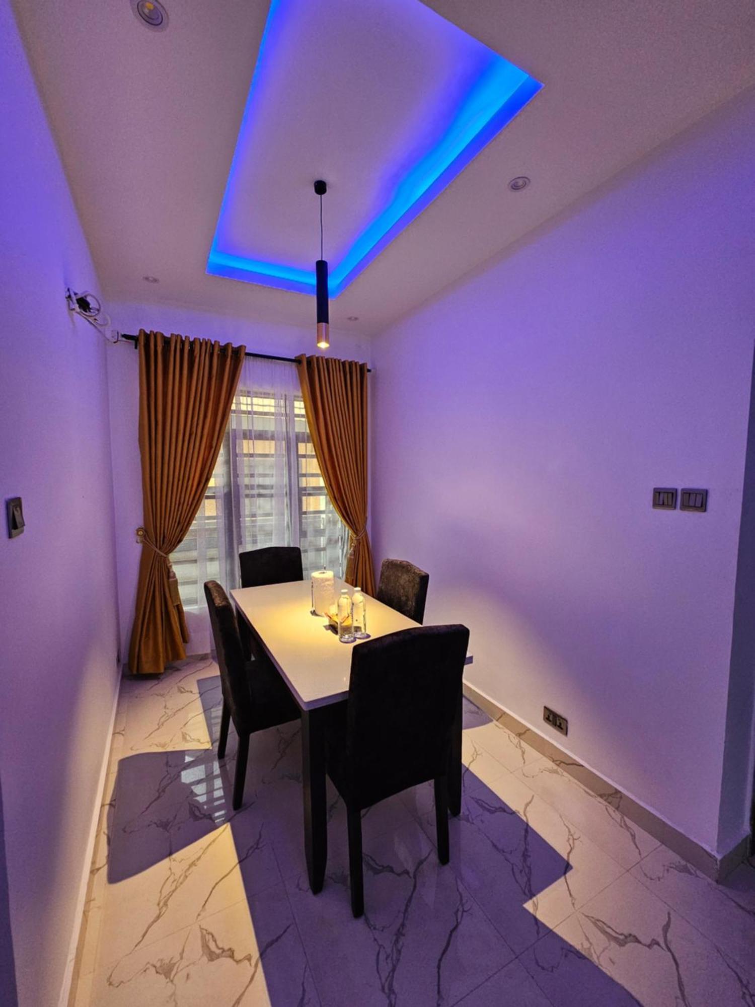 Sapphire Residences By Crystal Magodo Ikeja Bagian luar foto