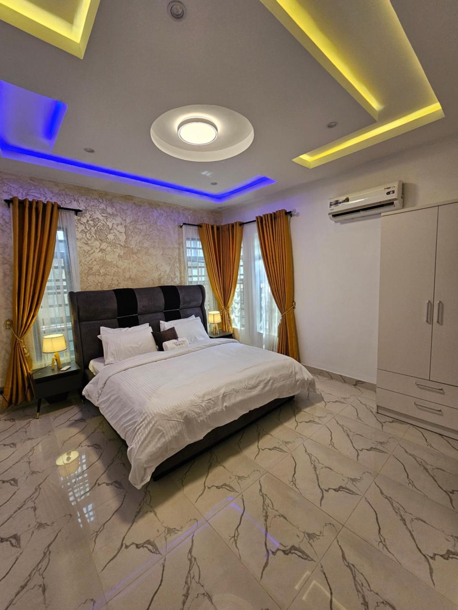 Sapphire Residences By Crystal Magodo Ikeja Bagian luar foto