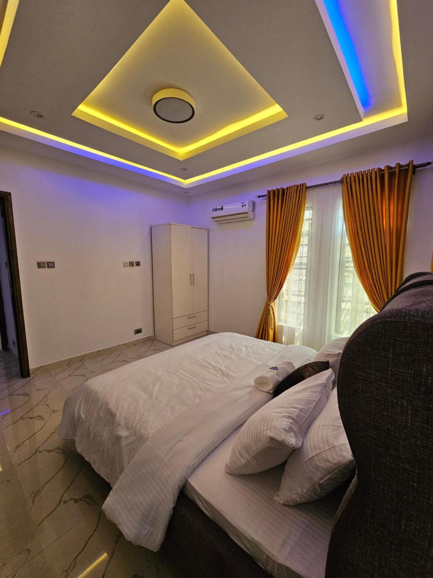 Sapphire Residences By Crystal Magodo Ikeja Bagian luar foto