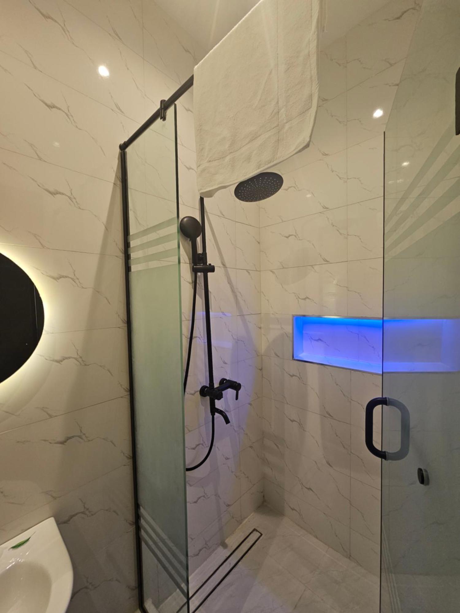 Sapphire Residences By Crystal Magodo Ikeja Bagian luar foto