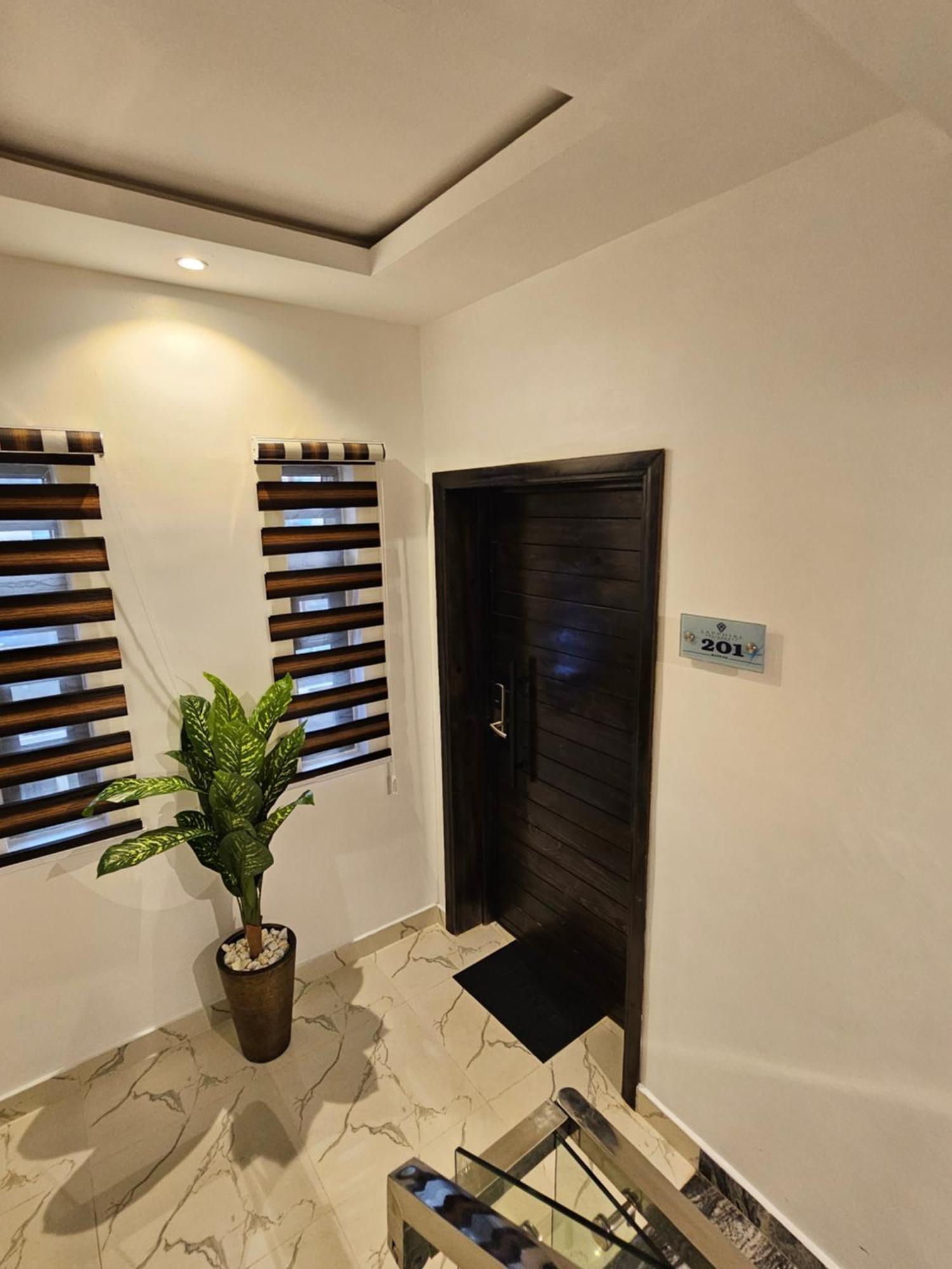 Sapphire Residences By Crystal Magodo Ikeja Bagian luar foto
